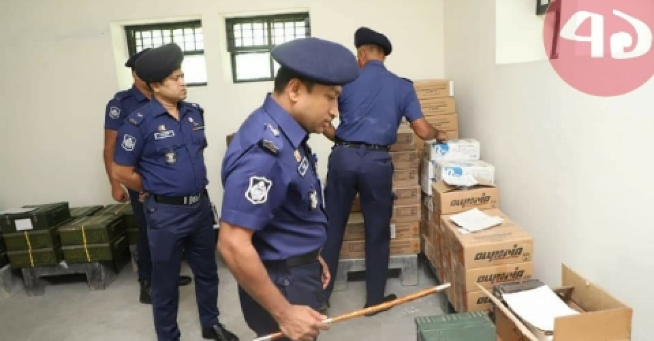 চুয়াডাঙ্গা পুলিশ লাইন্স পরিদর্শনে নবাগত পুলিশ সুপার