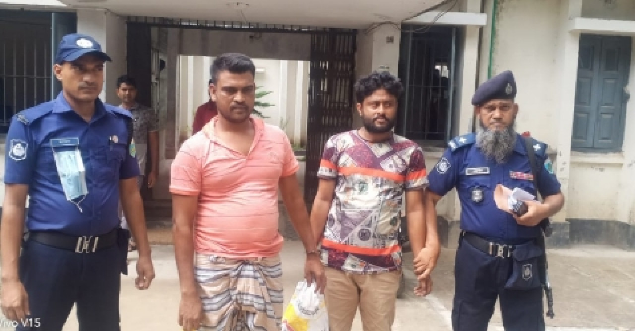 বাঘা থানা পুলিশের হাতে কুখ্যাত মাদক সম্রাট বারী আটক