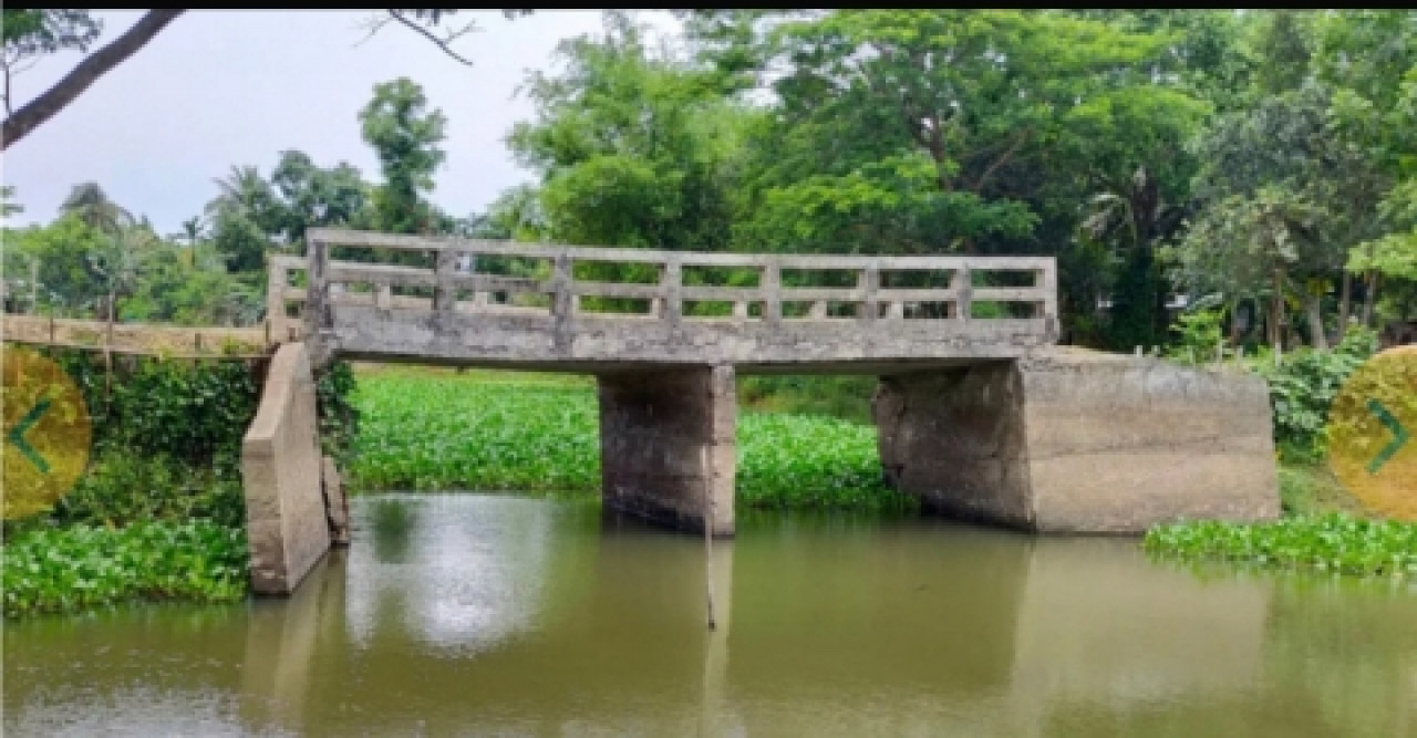গৌরীপুরে ঝুঁকিপূর্ণ ব্রিজ