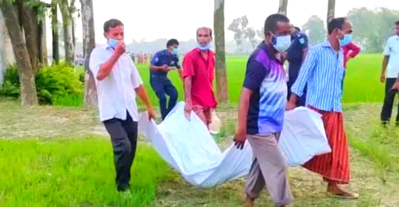 ডোমারে অর্ধগলিত মরদেহ উদ্ধার : থানায় হত্যা মামলা দায়ের