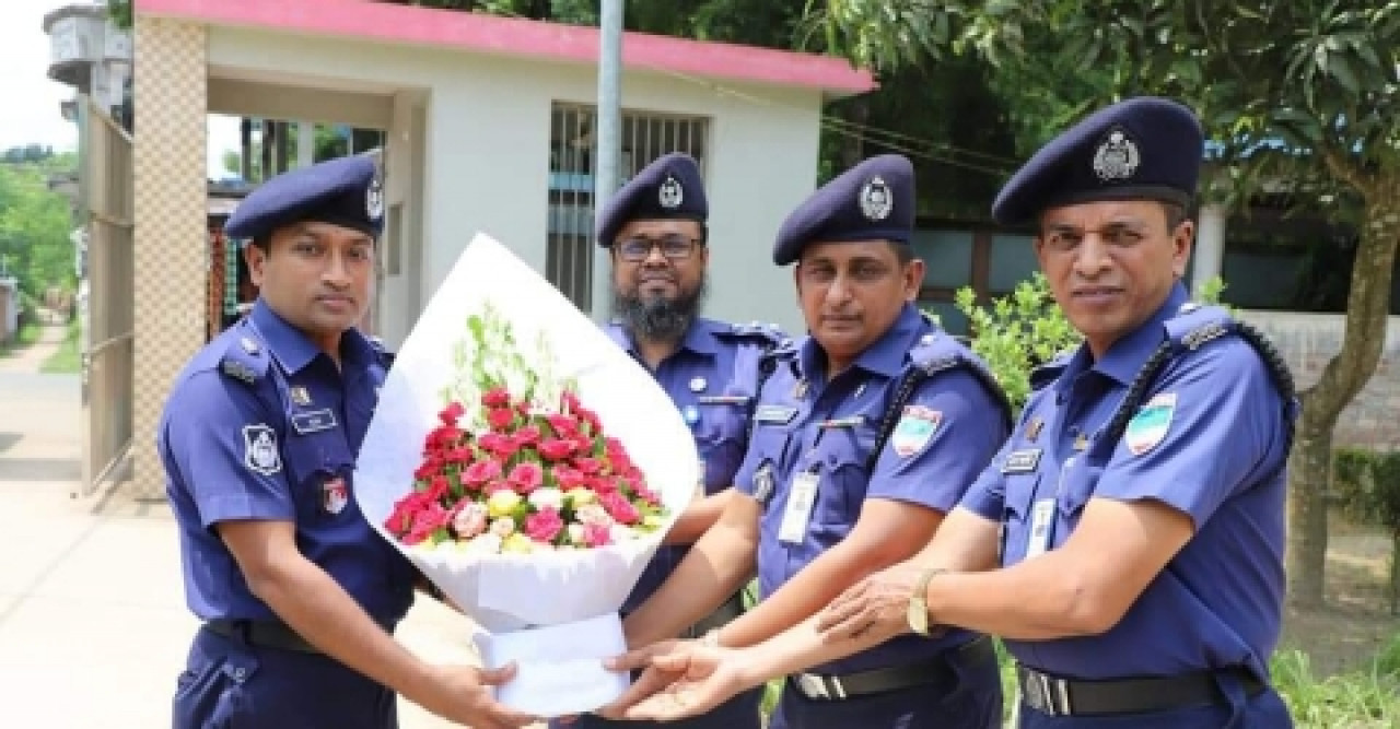 দামুড়হুদা মডেল থানা পরিদর্শন করলেন নবাগত পুলিশ সুপার