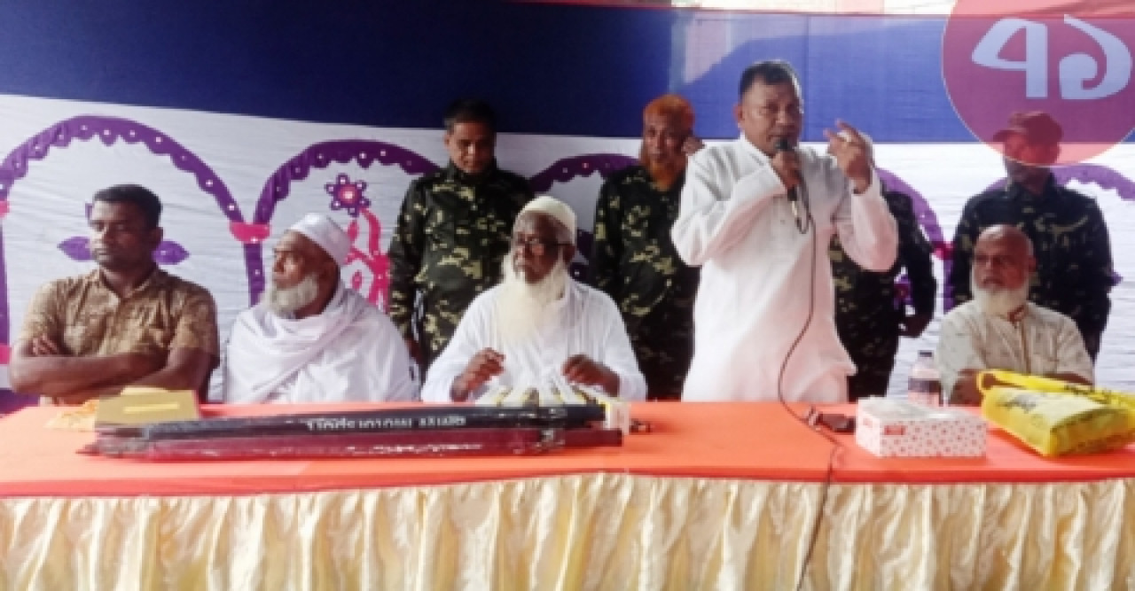 বাজারের নিরাপত্তা জোরদার করতে নৈশ প্রহরিদের সাথে আলোচনা