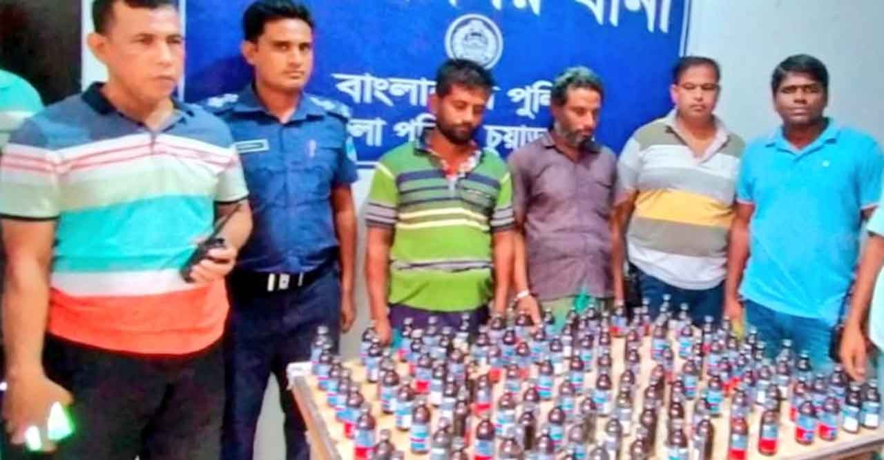 মাদকবিরোধী অভিযানে ফেনসিডিল সহ গ্রেফতার ২