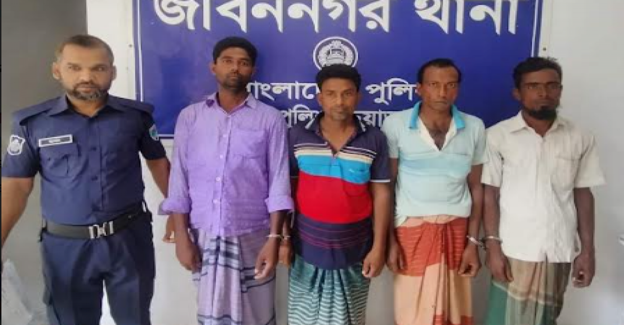 জীবননগরে গ্রেফতারী পরোয়ানা ৪ আসামী আটক
