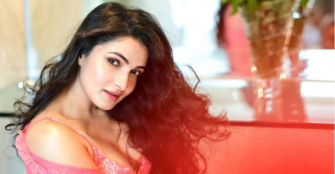 করোনায় আক্রান্ত অভিনেত্রী তনুশ্রী চক্রবর্তী