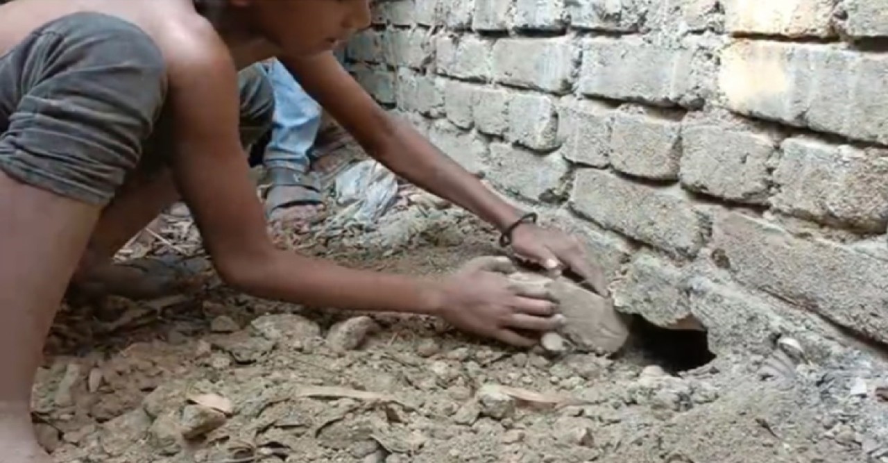 ‘মিনি আয়নাঘর’ ঘিরে চাঞ্চল্য, সেই চিকিৎসক রিমান্ডে