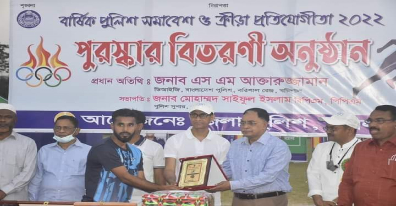 জেলা দৌড়ে চ্যাম্পিয়ন দক্ষিণ আইচা’র পুলিশ সদস্য অনিক