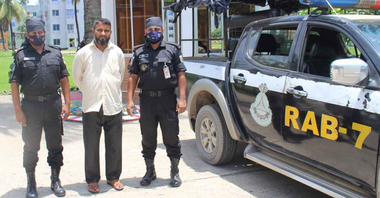 চট্টগ্রাম নগরীতে ভেজাল সয়াবিন তৈল বোতলজাত করন। ১ ব্যবসায়ী গ্রেফতার