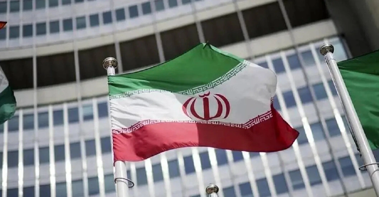 ইসরায়েল-যুক্তরাষ্ট্রকে ৬০০ ক্ষেপণাস্ত্র ছোড়ার হুমকি দিল ইরান