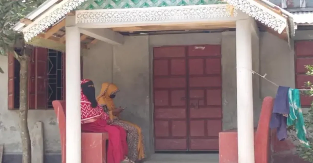 বিয়ের দাবিতে অনশনে বসা কলেজছাত্রী জামিনে মুক্ত