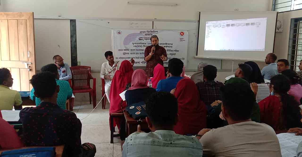 মোল্লাহাটে চার দিন ব্যাপি জন শুমারি ও গৃহ গননা প্রশিক্ষণের উদ্বোধন