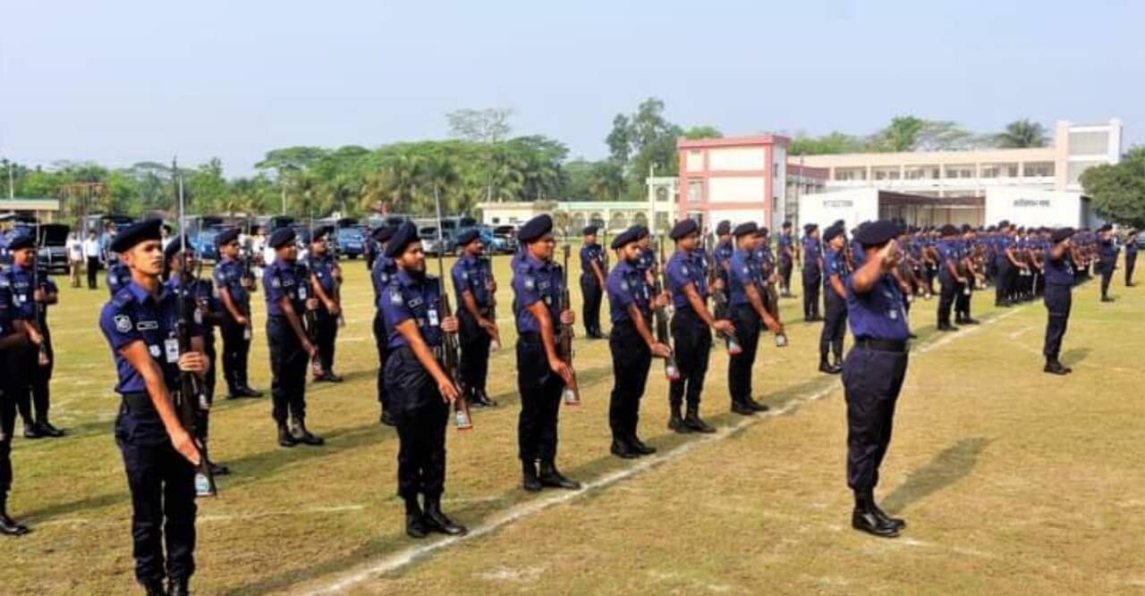 ভোলায় জেলা পুলিশের মাস্টার প্যারেড অনুষ্ঠিত