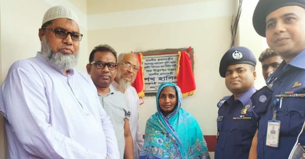 শেরপুরে পুলিশের অর্থায়নে ঘর পেলেন বিধবা নুরজাহান বেগম