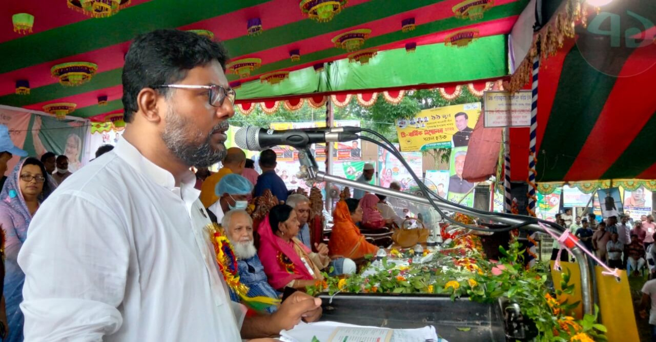 সরকারের উন্নয়নের ধারাকে ব্যাহত করতে দেশে ষড়যন্ত্র অব্যাহত রয়েছে
