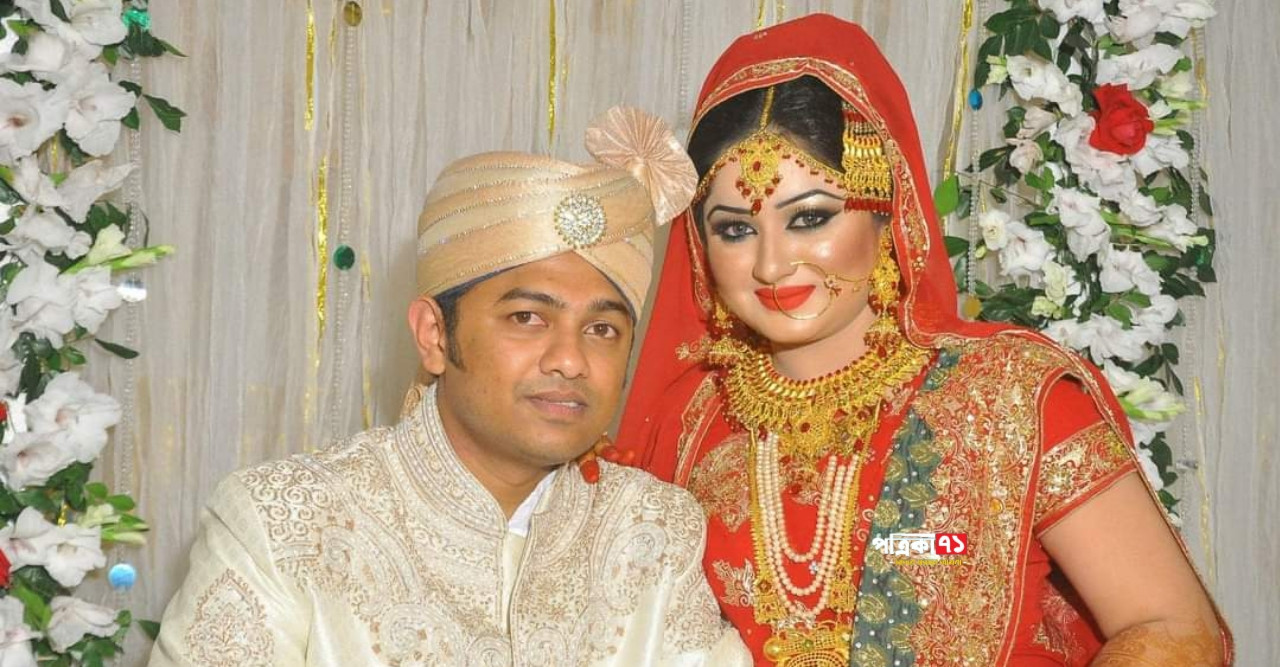 আজ চিত্রনায়িকা রেসি ১১তম বিবাহবার্ষিকী