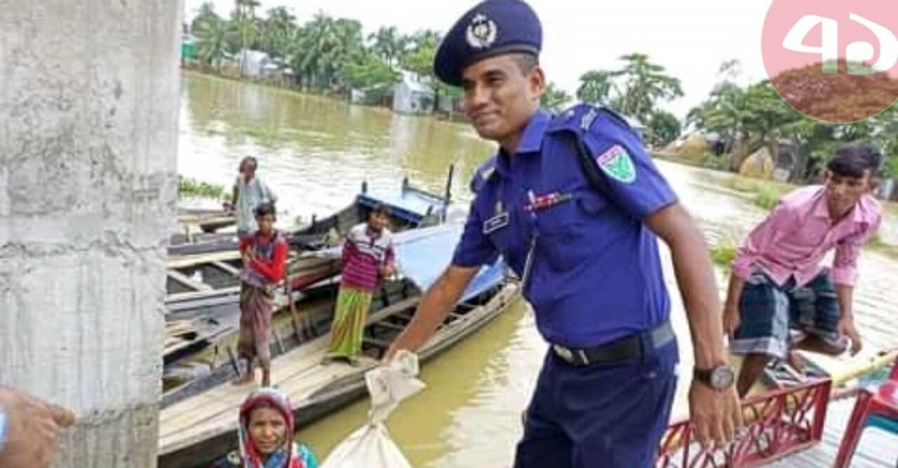অসহায় ভানবাসীদের মধ্যে পুলিশ সুপারের ত্রাণ বিতরণ