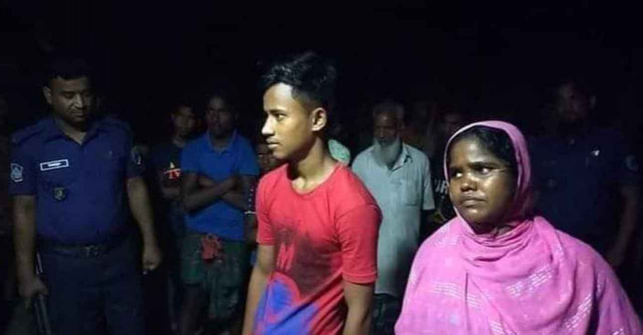 ফেসবুকের পরিচয়ে বগুড়ায় ১৭ বছরের কিশোরের সাথে ৩ সন্তানের মায়ের বিয়ে