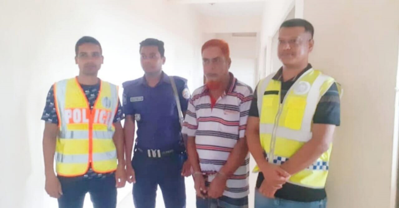 ভোলায় ভূয়া ওয়ারেন্ট তৈরীকারী প্রতারক গ্রেফতার