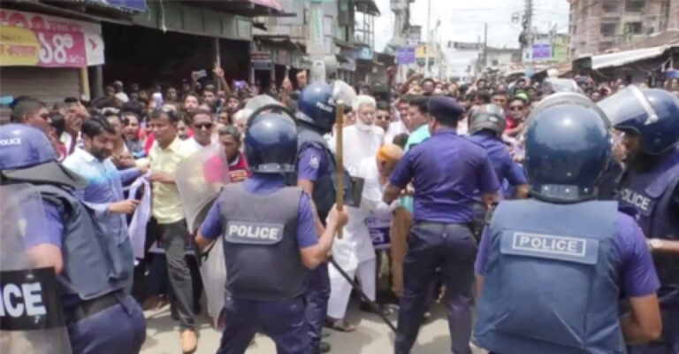 জনগণের স্বতস্ফূর্ত আন্দোলনের ভয়েই ভোলায় গুলি