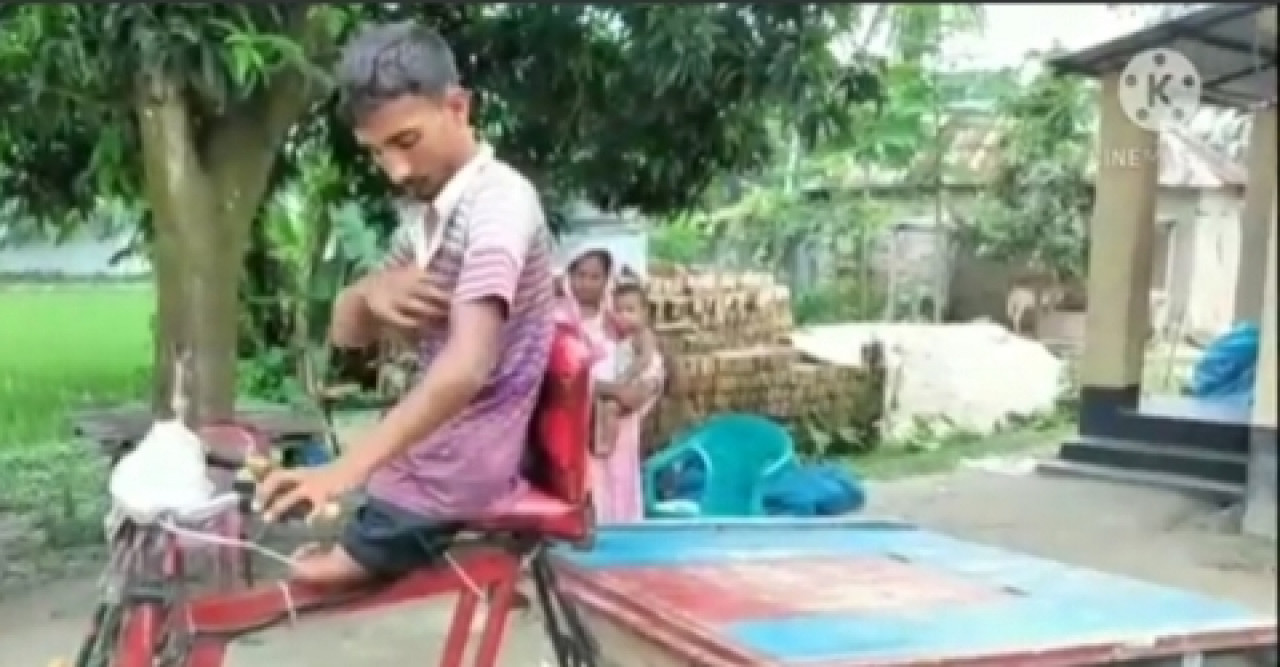 প্রতিবন্ধীর ভ্যান চুরি, আয়ের পথ হারিয়ে দিশেহারা