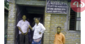 কৃষকের বরাদ্দ লুটে নিচ্ছে ব্যাবসায়ী সিন্ডিকেট
