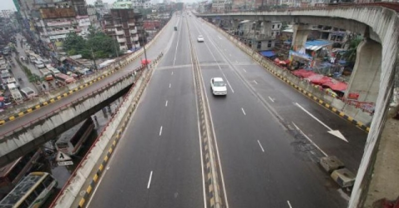 গাড়ির চাকায় পিষ্ট তিতুমীর কলেজ ছাত্রী