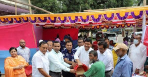 টিসিবির মাধ্যমে খোলা বাজারে চাল বিক্রয়ে শুভ উদ্বোধন