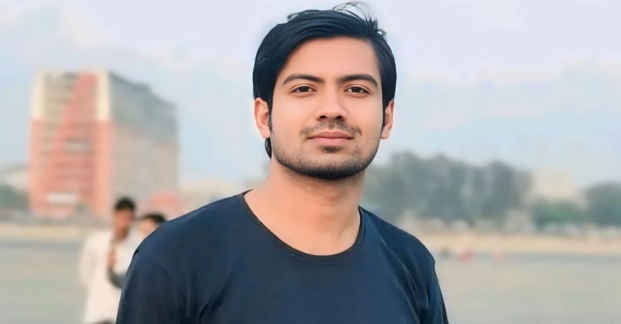 মোবাইলে কথা বলার সময় পাঁচতলা থেকে পড়ে যুবকের মৃত্যু
