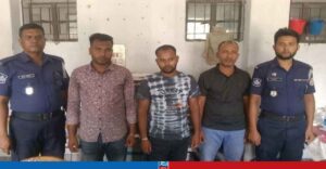 পর্যটককে বেধড়ক পিটিয়ে টাকা ছিনিয়ে নিলেন যুবদল নেতা