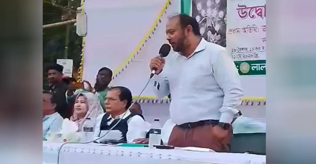 পৌনে দুই মিনিটের বক্তব্যে ত্রাণমন্ত্রীকে ৪৯ বার ‘স্যার’ বললেন পৌর প্রশাসক