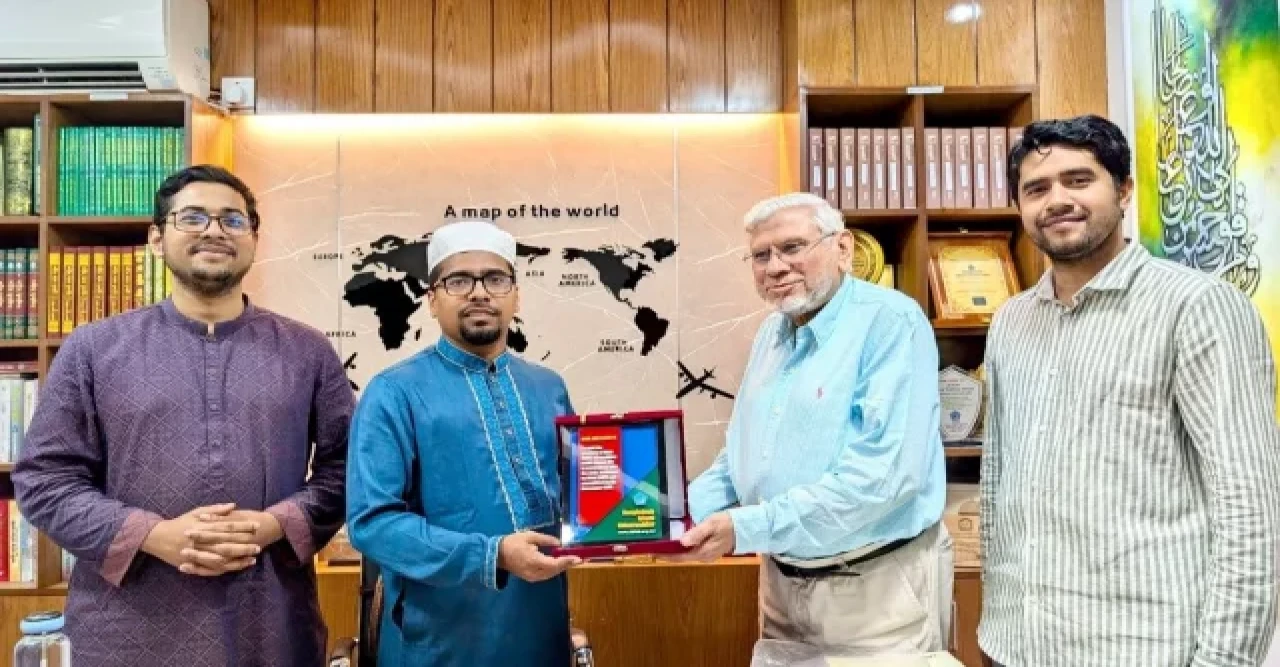 ছাত্রশিবির নেতাদের সঙ্গে পাকিস্তান জামায়াতের প্রতিনিধির সৌজন্য সাক্ষাৎ